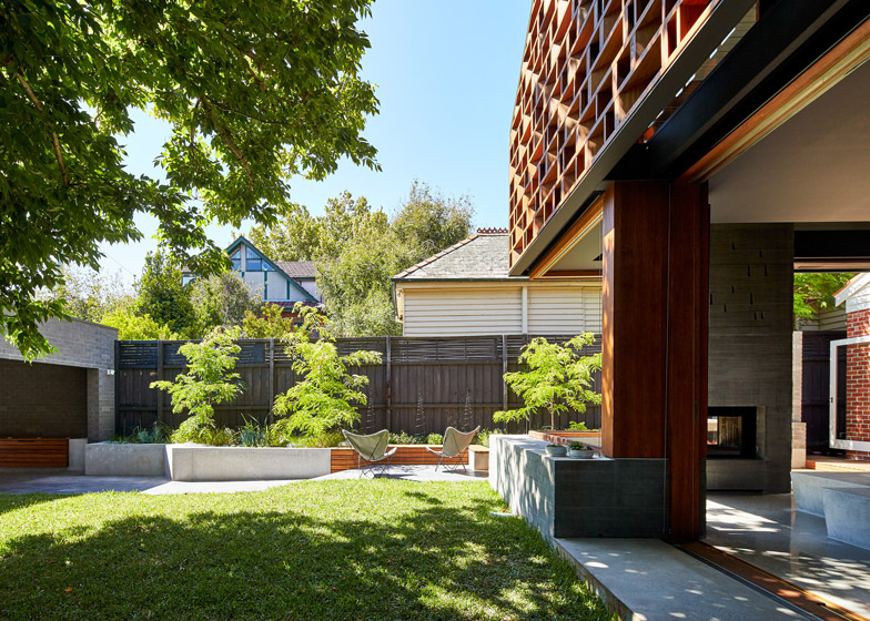 Local-House-by-MAKE-architecture_dezeen_784_7