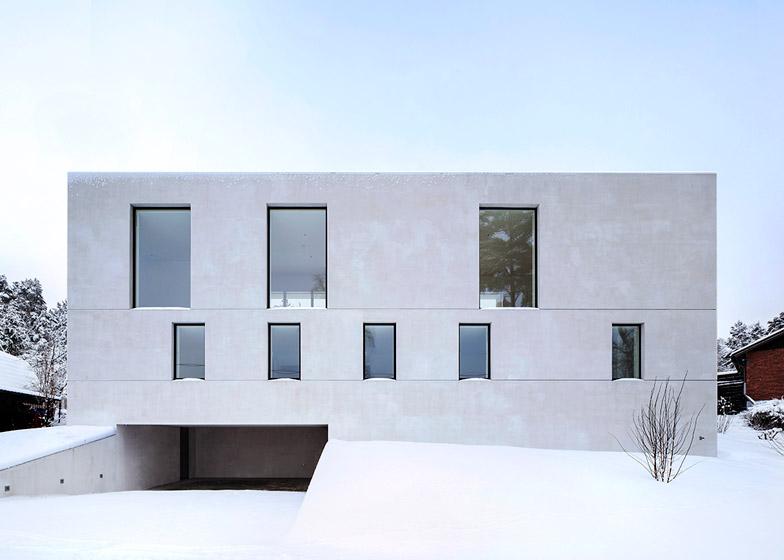 Villa-Mortnas-by-Fourfoursixsix-Architects_dezeen_784_0